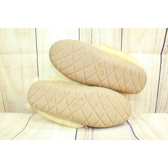 L.L. Bean wicked good tan shearling slippers size 8 - Picture 8 of 8